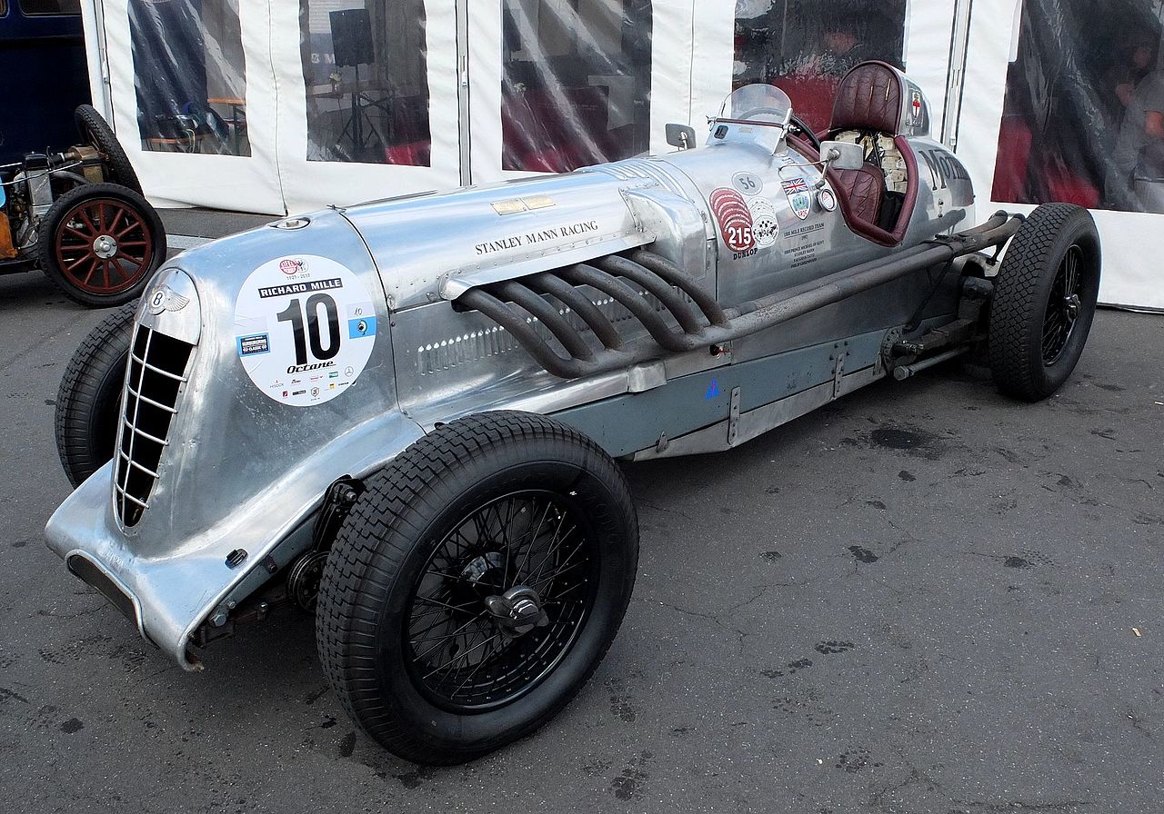 Featured image for Interesting 2026 Bentley Review: Pros and Cons